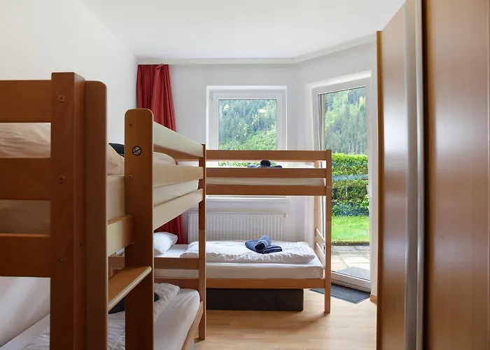 Tux Апартаменти *